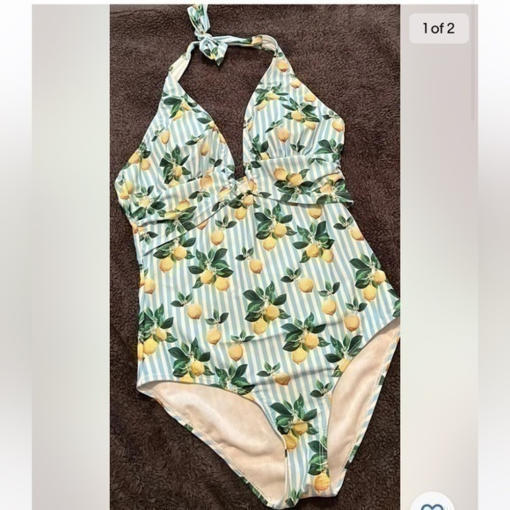 Nicole Miller Studio Lemon One piece Swimsuit, size 8. 

Super cute and gently